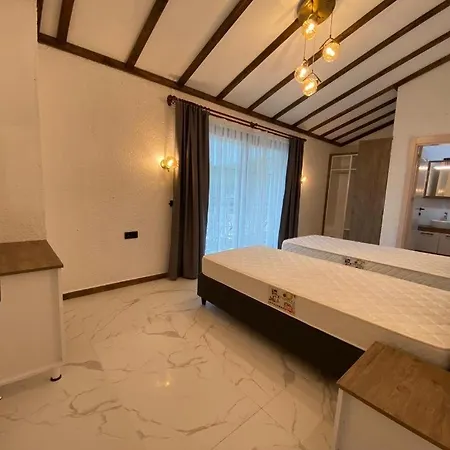 Mustafa Hotel
